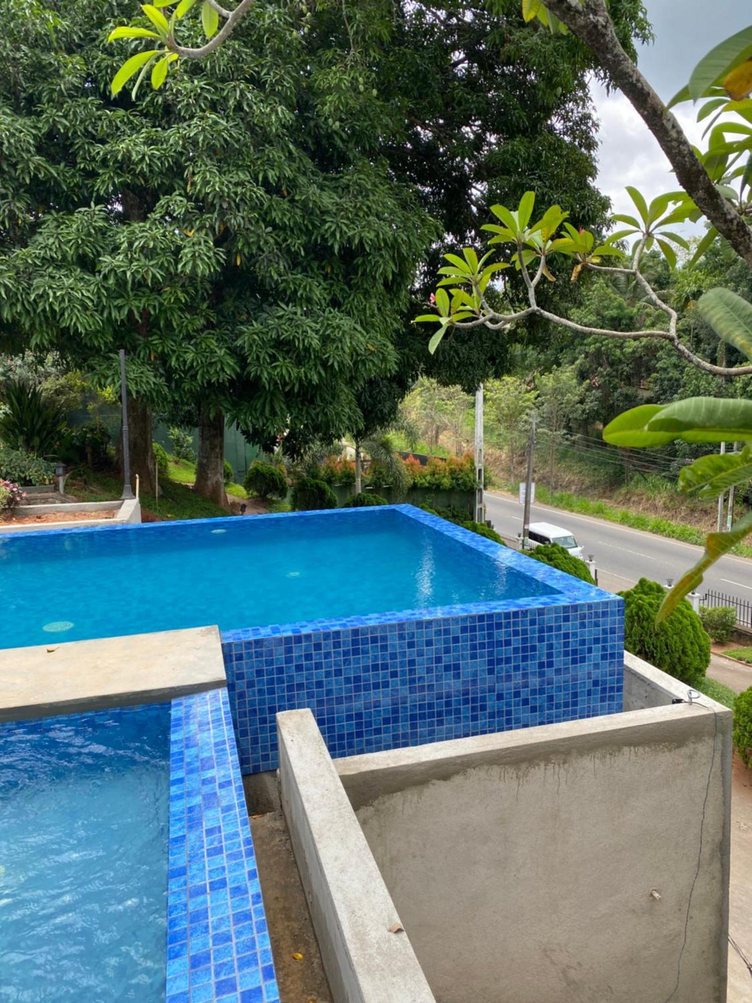 Villa Nilmalee กัมโปลา ภายนอก รูปภาพ